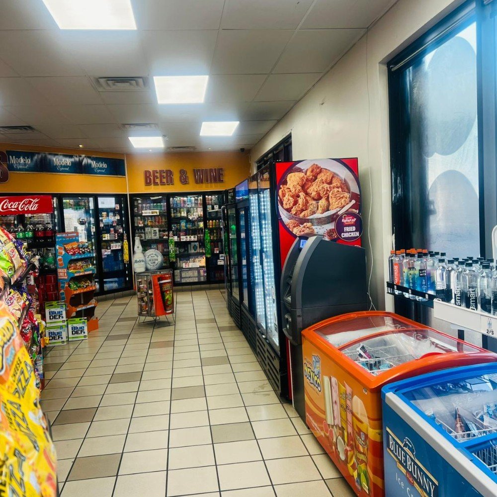 Big Diamond gas mart Modesto6