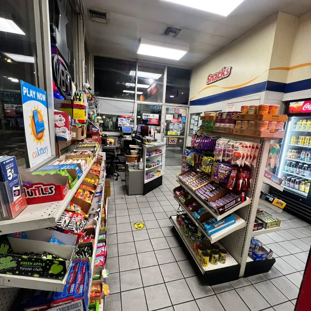 Diamond 3 8329, folsom blvd Sacramento CA 958265