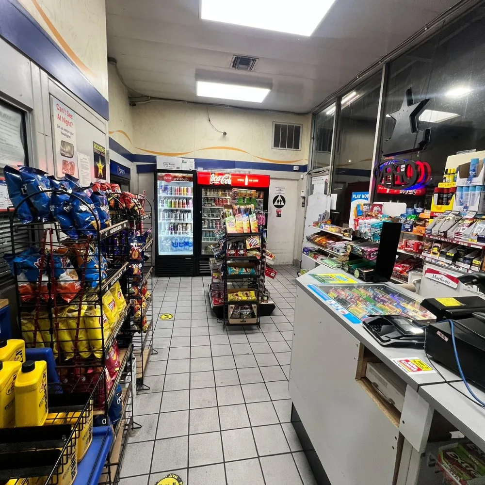 Diamond 3 8329, folsom blvd Sacramento CA 958266