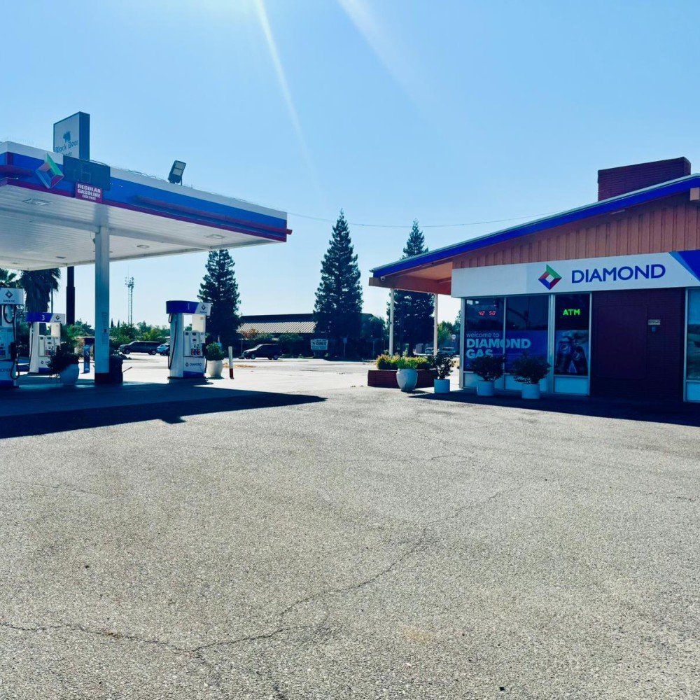 Diamond Gas & Mart #6 willows1