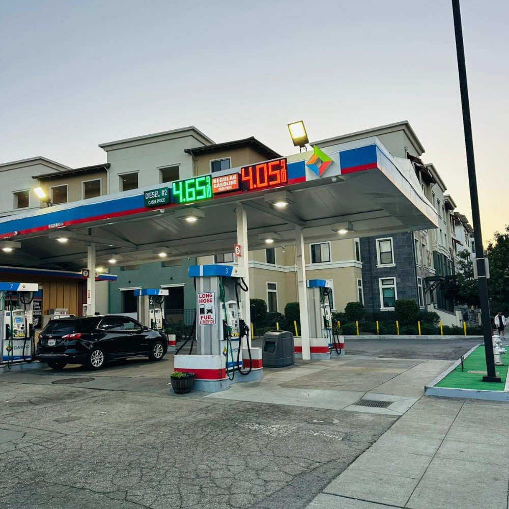 Diamond  We Fuel Inc Mountain View1