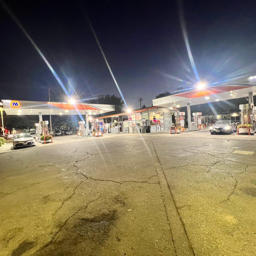 Diamond gas 13, 2400 15th St, Sacramento, CA 958181