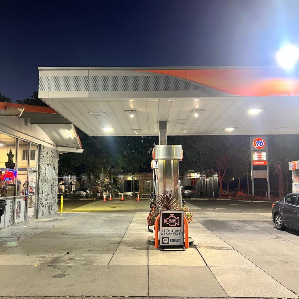 Diamond gas 13, 2400 15th St, Sacramento, CA 958184